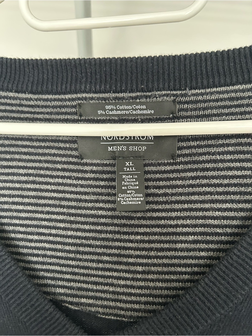 Nordstrom Men's V-Neck Sweater - Navy - Picture 2 of 4